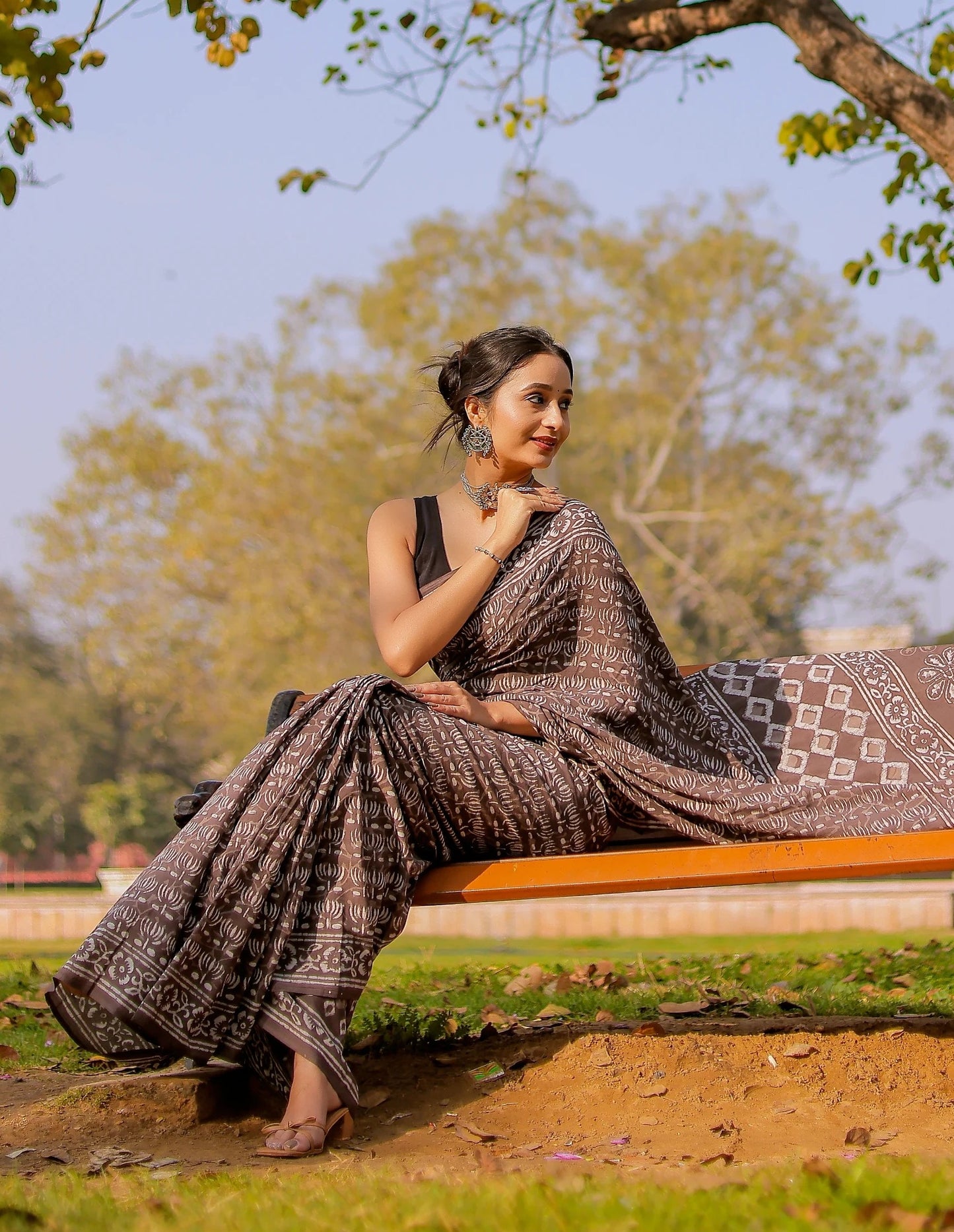 Kamal Booti Indigo daabu Hand Block Print Pure Cotton Saree