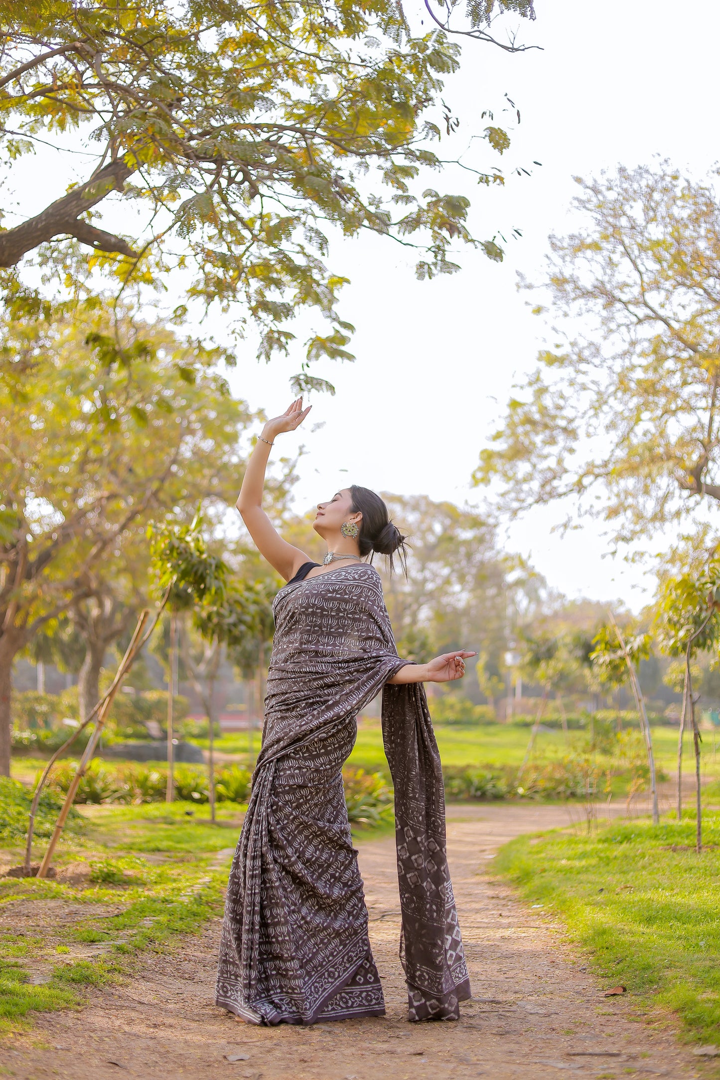 Kamal Booti Indigo daabu Hand Block Print Pure Cotton Saree
