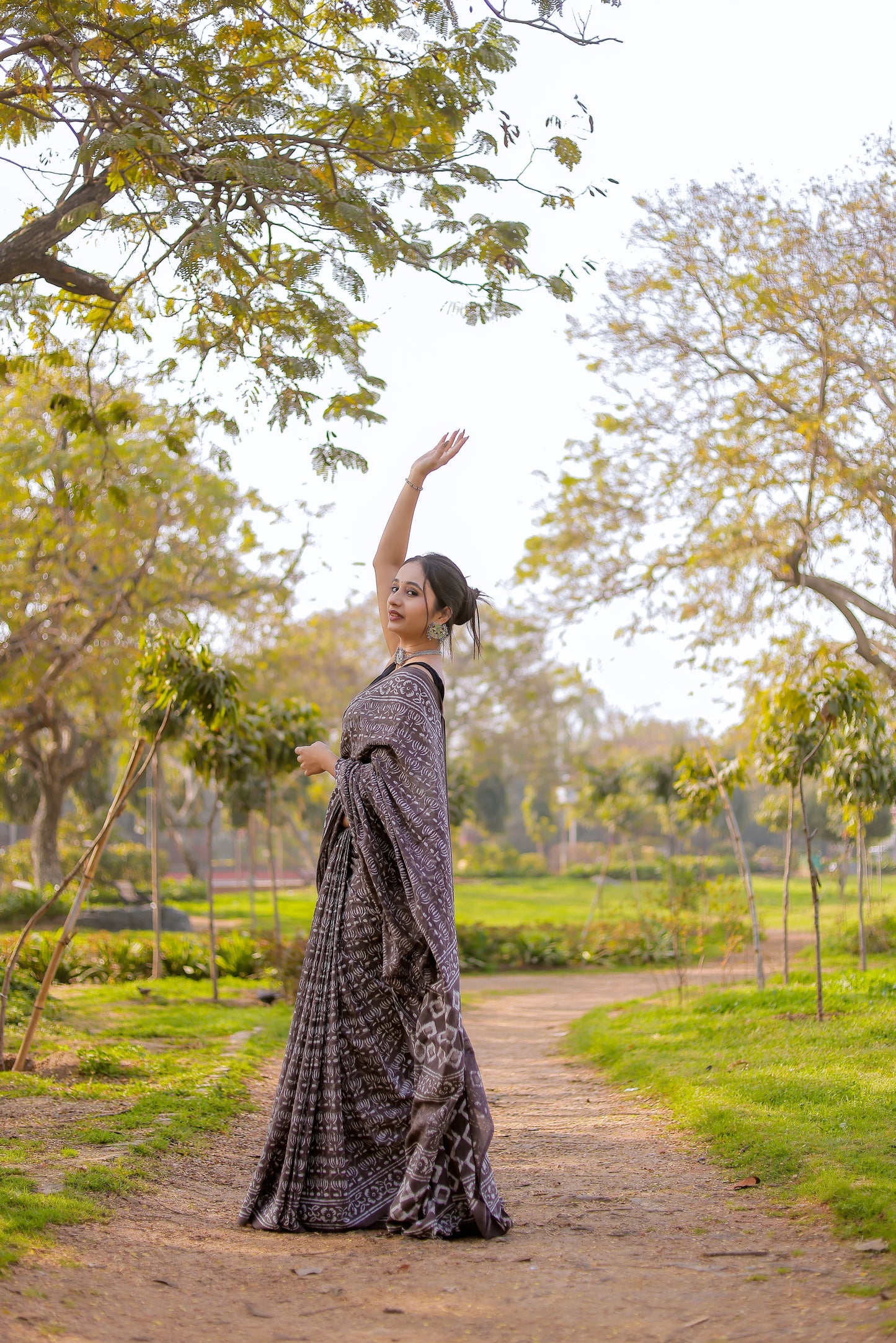 Kamal Booti Indigo daabu Hand Block Print Pure Cotton Saree