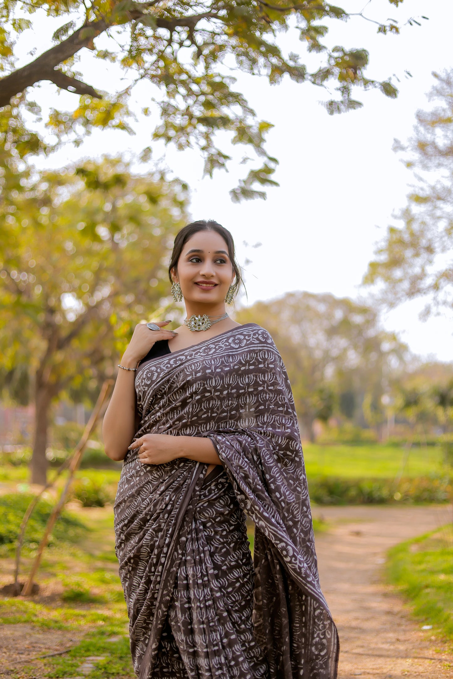 Kamal Booti Indigo daabu Hand Block Print Pure Cotton Saree