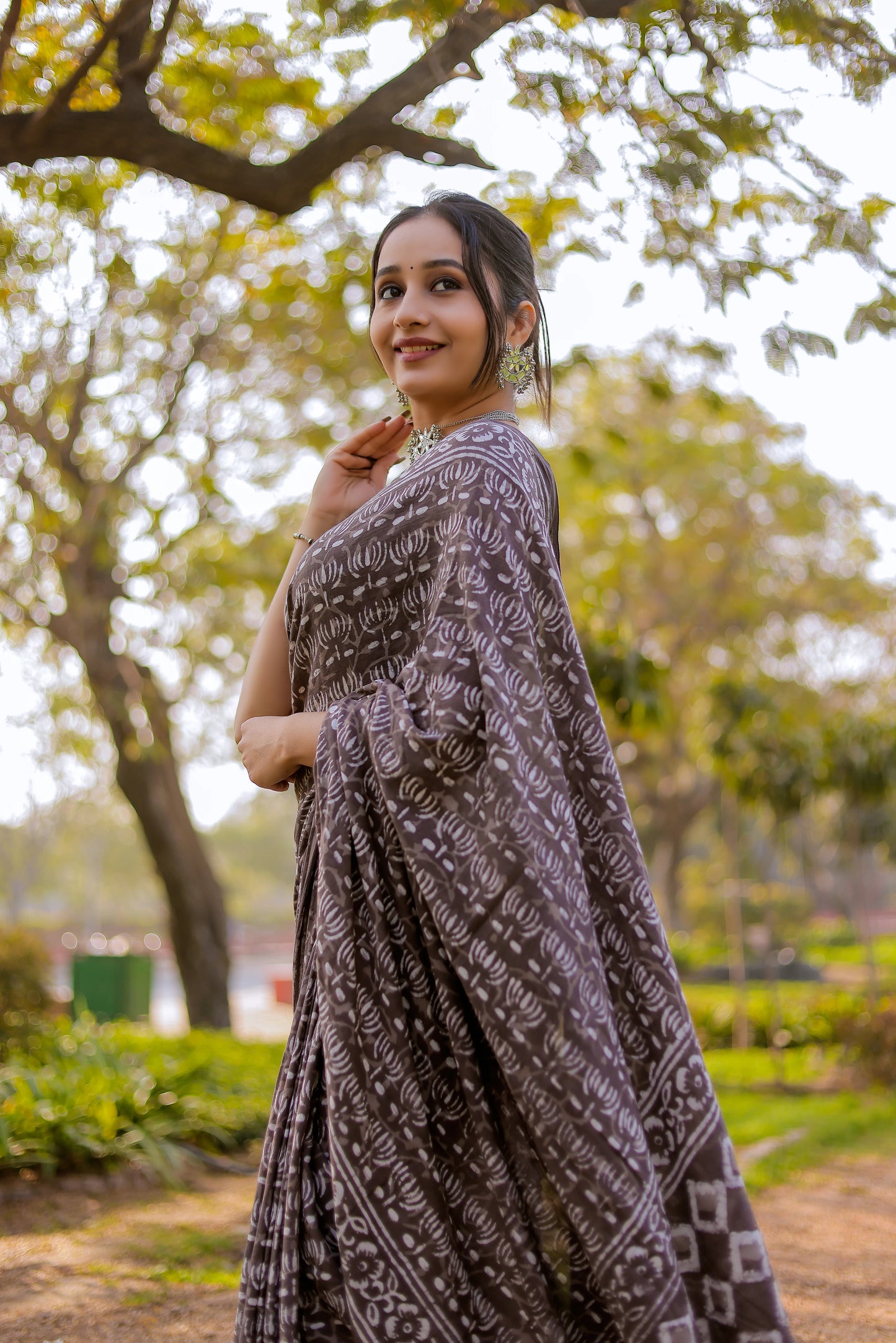 Kamal Booti Indigo daabu Hand Block Print Pure Cotton Saree