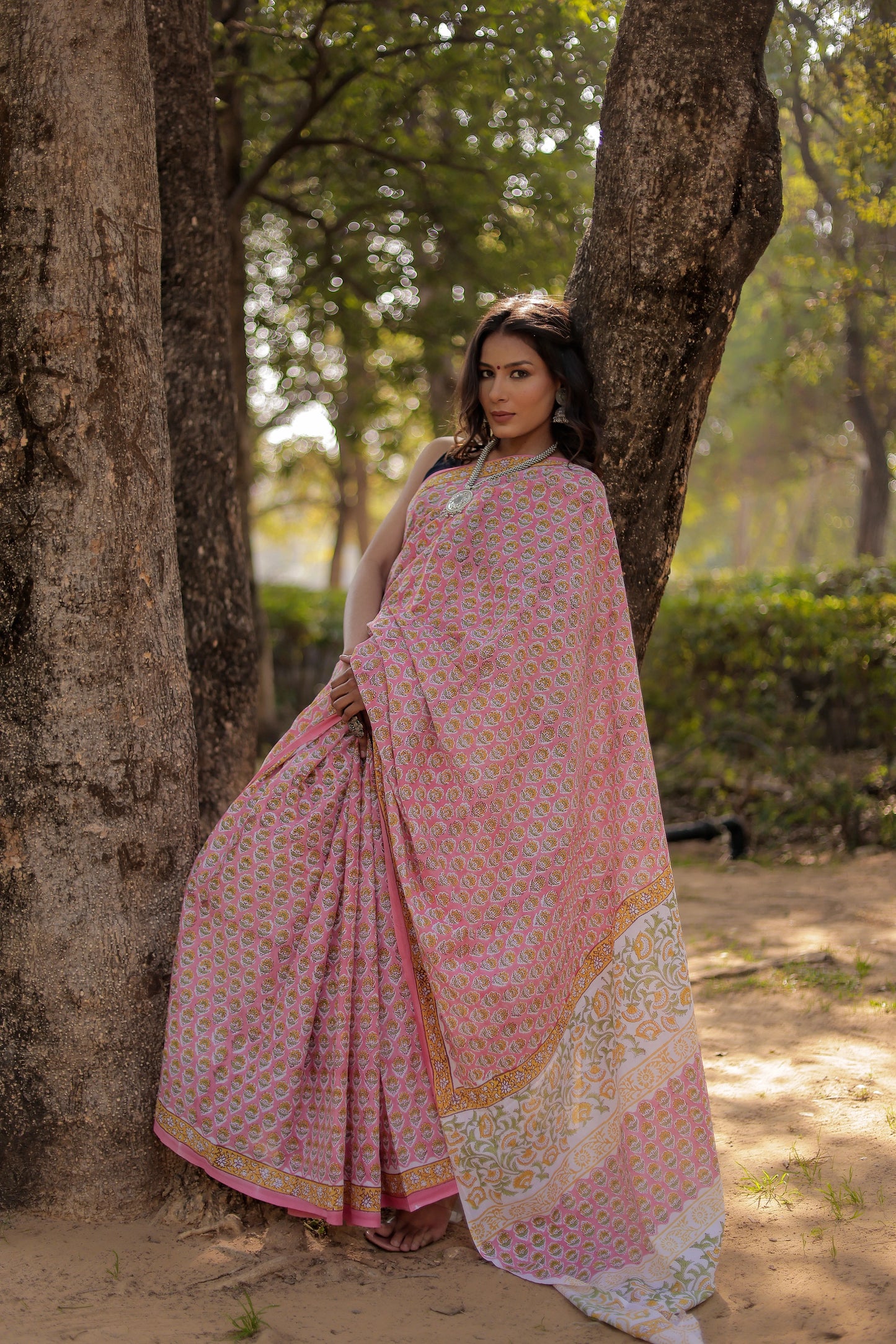Rapid gadh pink booti Hand Block Print Pure Cotton Saree