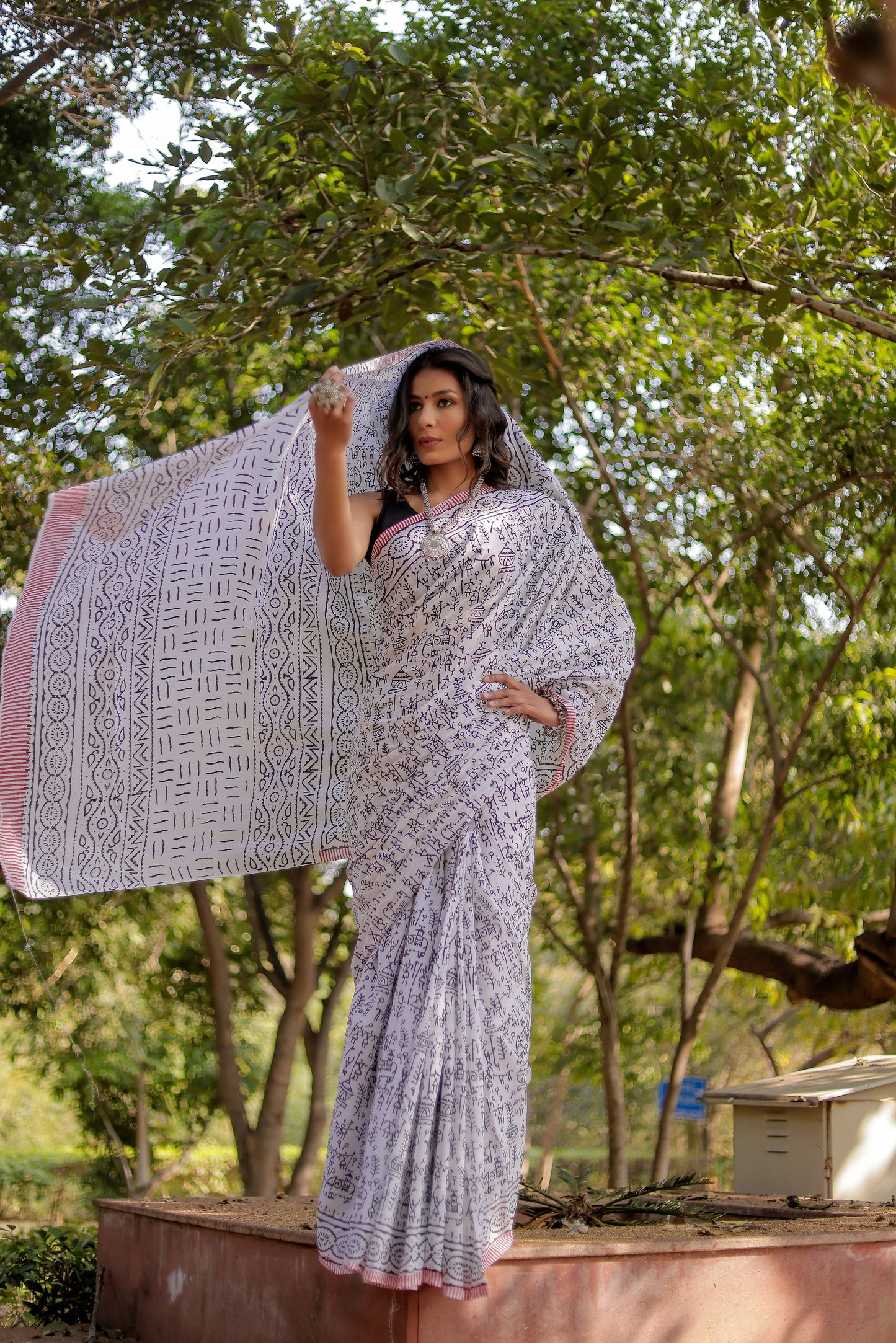 White warli (animal) Block Print Pure Cotton Saree