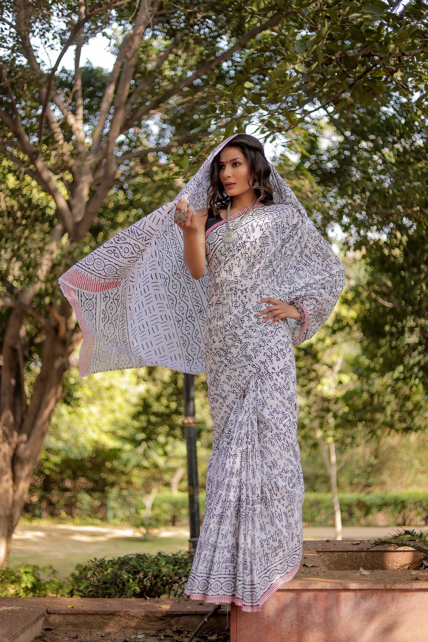 White warli (animal) Block Print Pure Cotton Saree