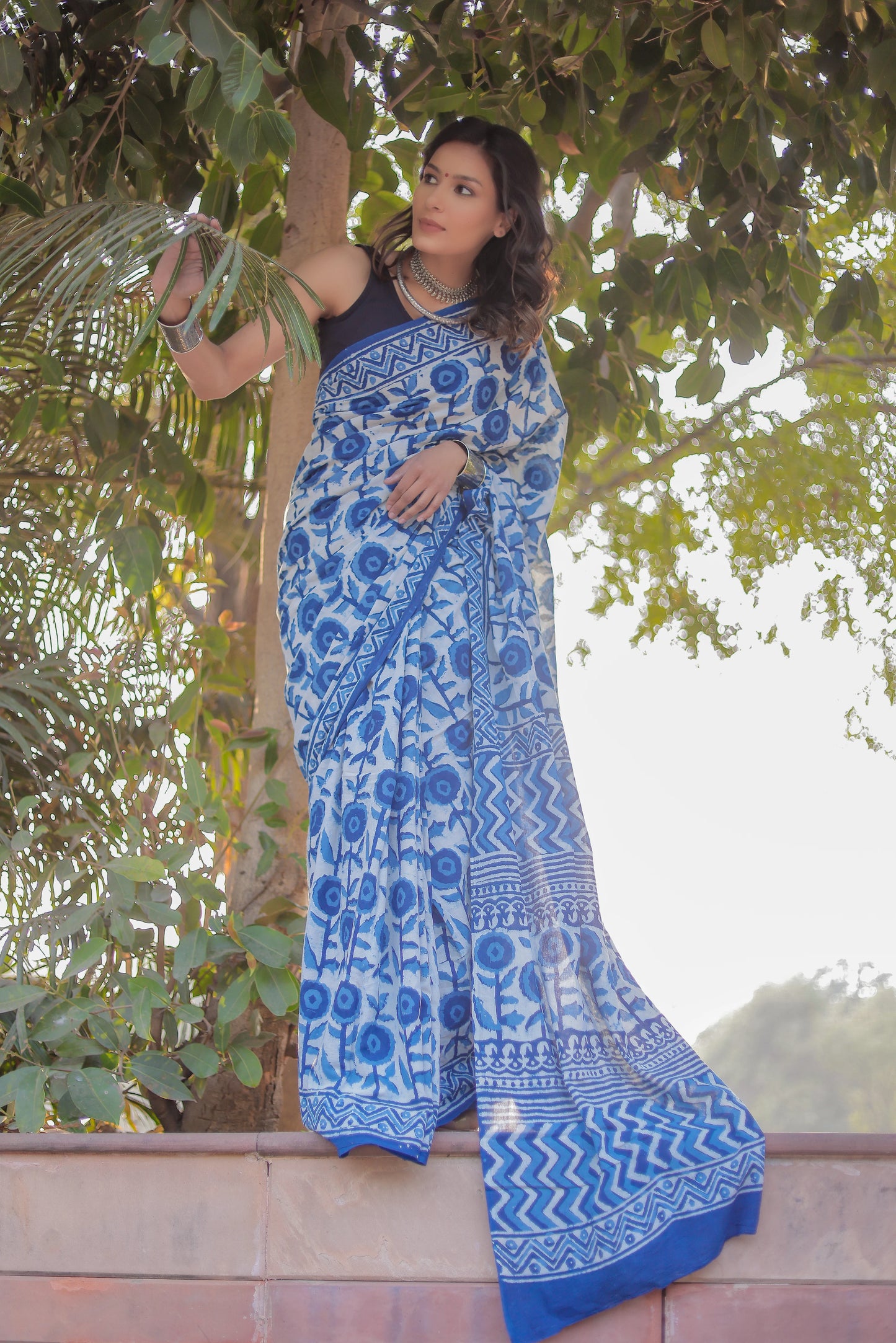 Indigo daabu pure hand block mul cotton saree