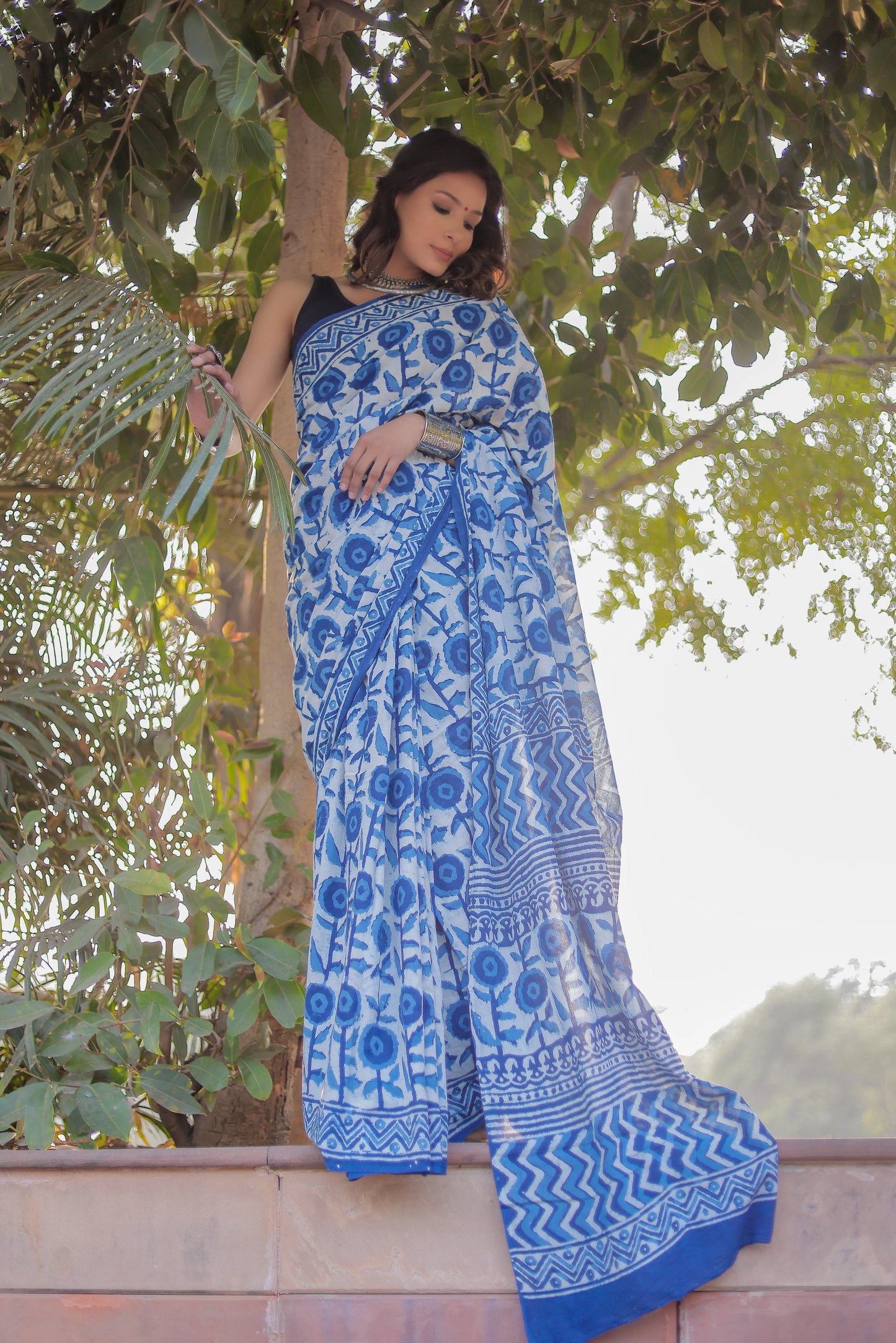 Indigo daabu pure hand block mul cotton saree