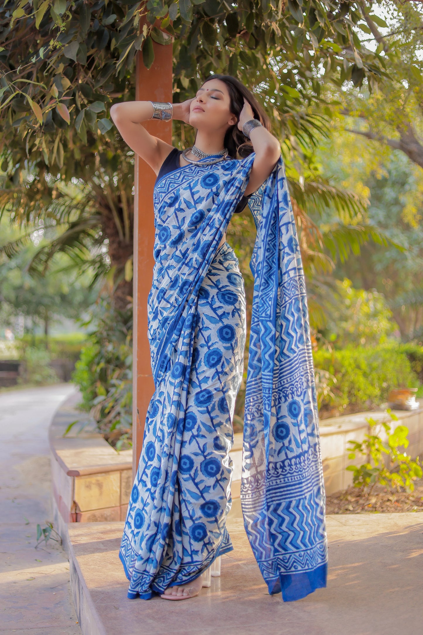 Indigo daabu pure hand block mul cotton saree