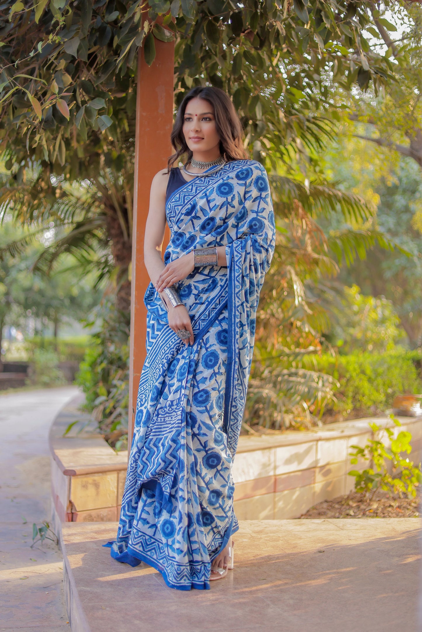 Indigo daabu pure hand block mul cotton saree