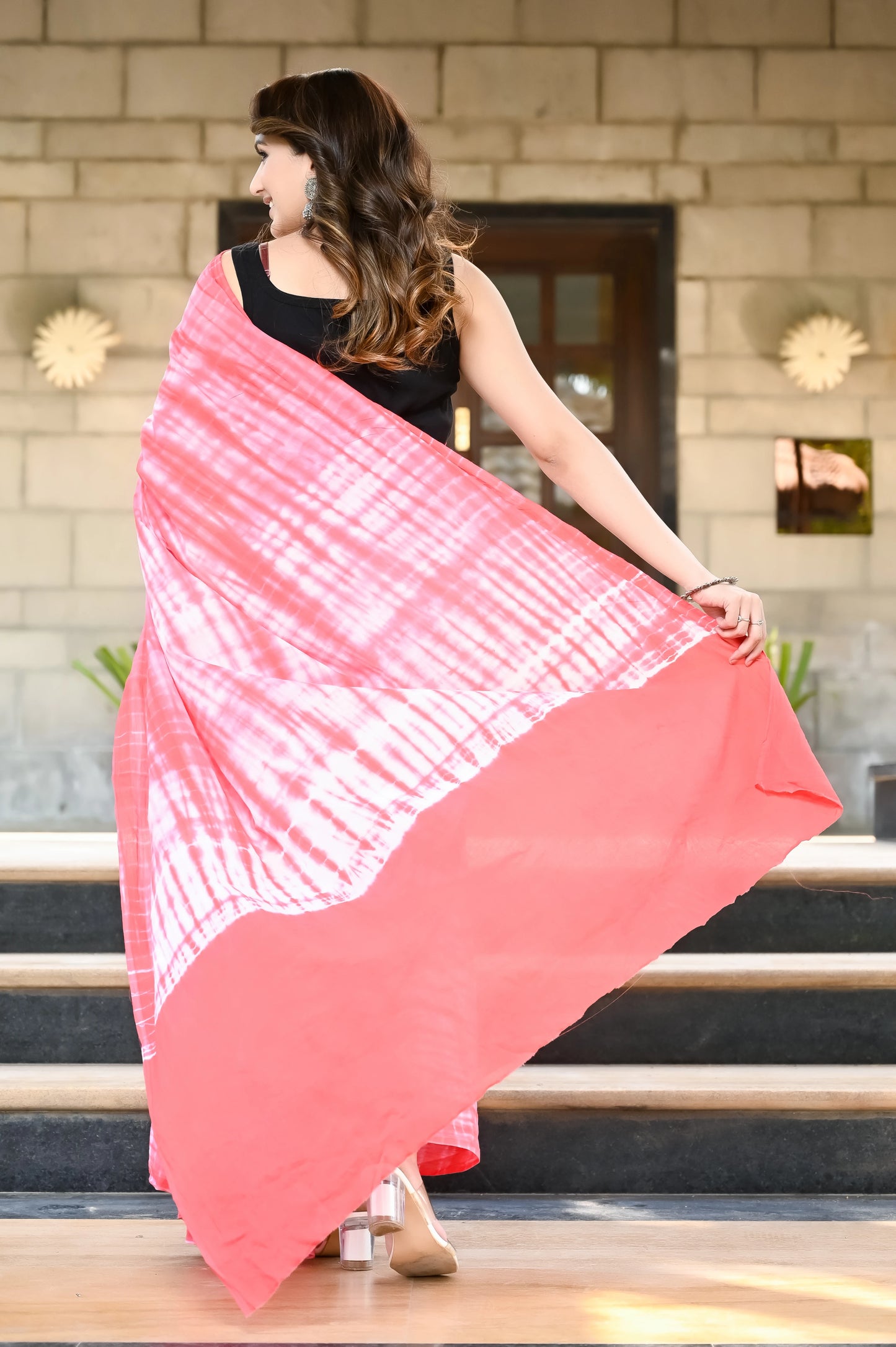 Red color tie die print pure cotton saree