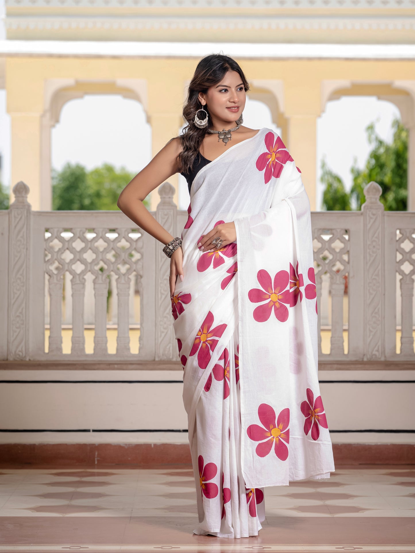 White Hand Printed Pure Mul Cotton Saree