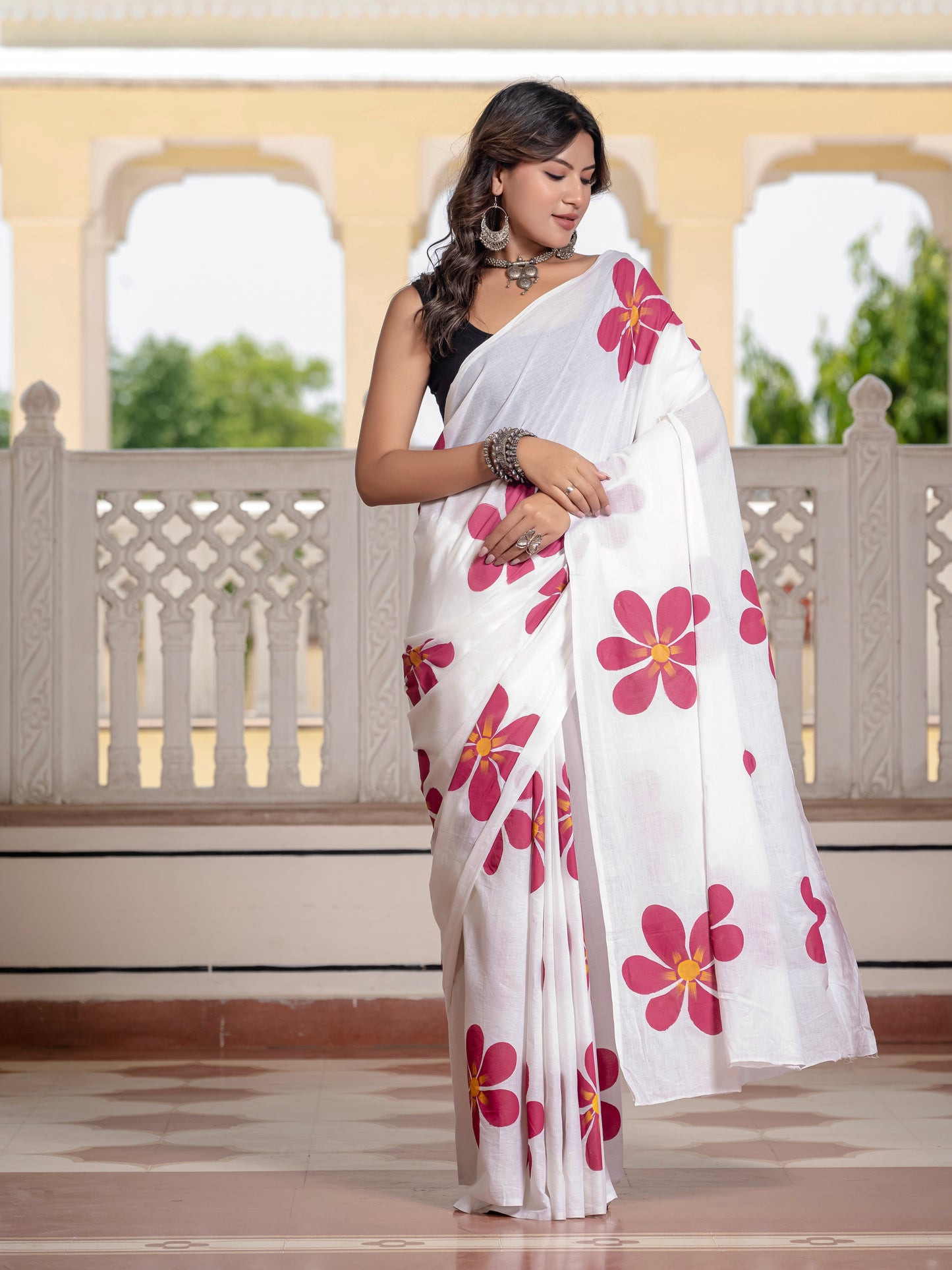 White Hand Printed Pure Mul Cotton Saree