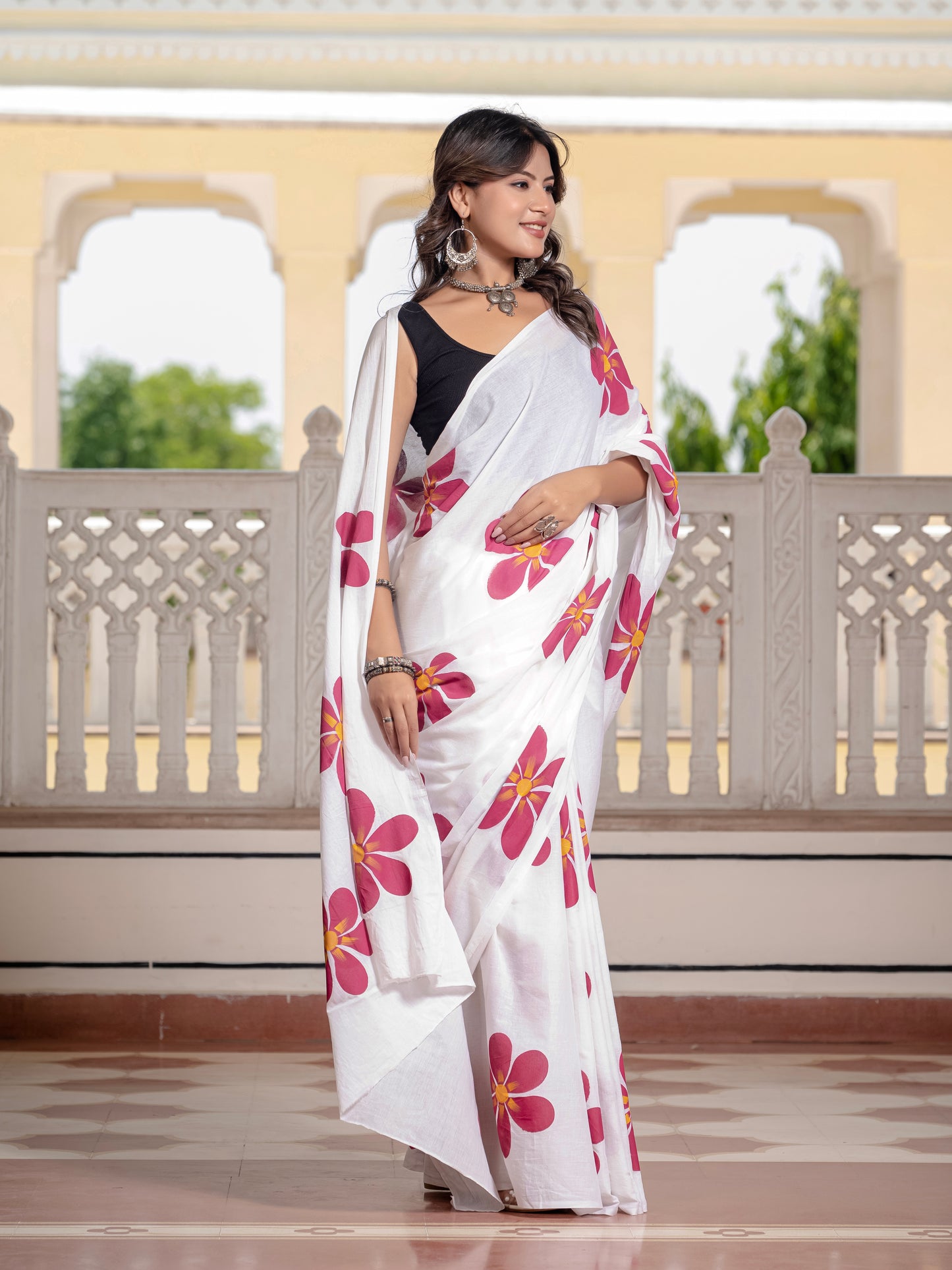 White Hand Printed Pure Mul Cotton Saree