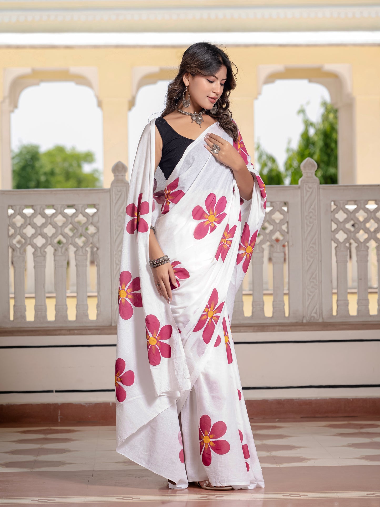 White Hand Printed Pure Mul Cotton Saree