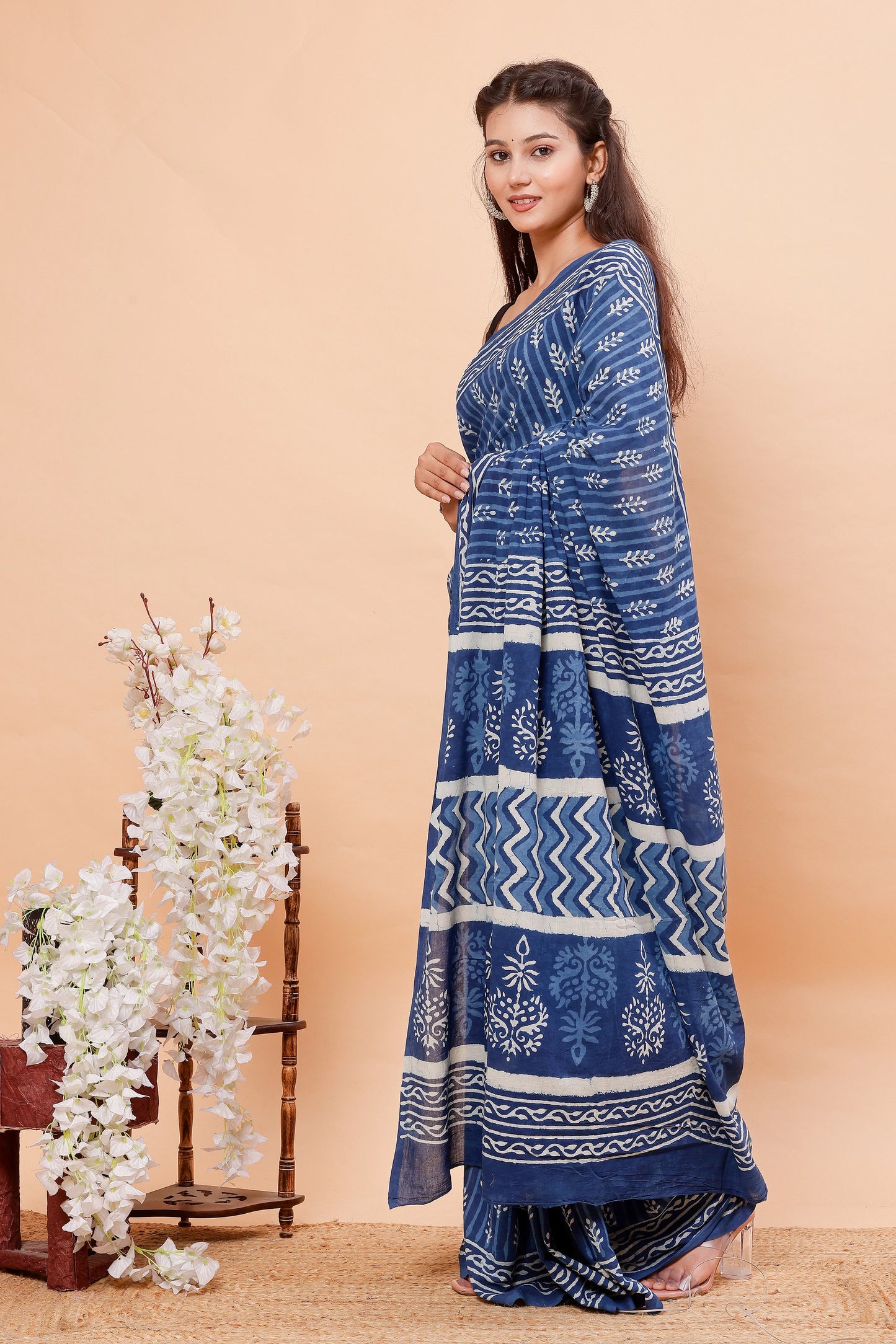 Hand Block Printed Mul Cotton Saree (Indigo Dabu)
