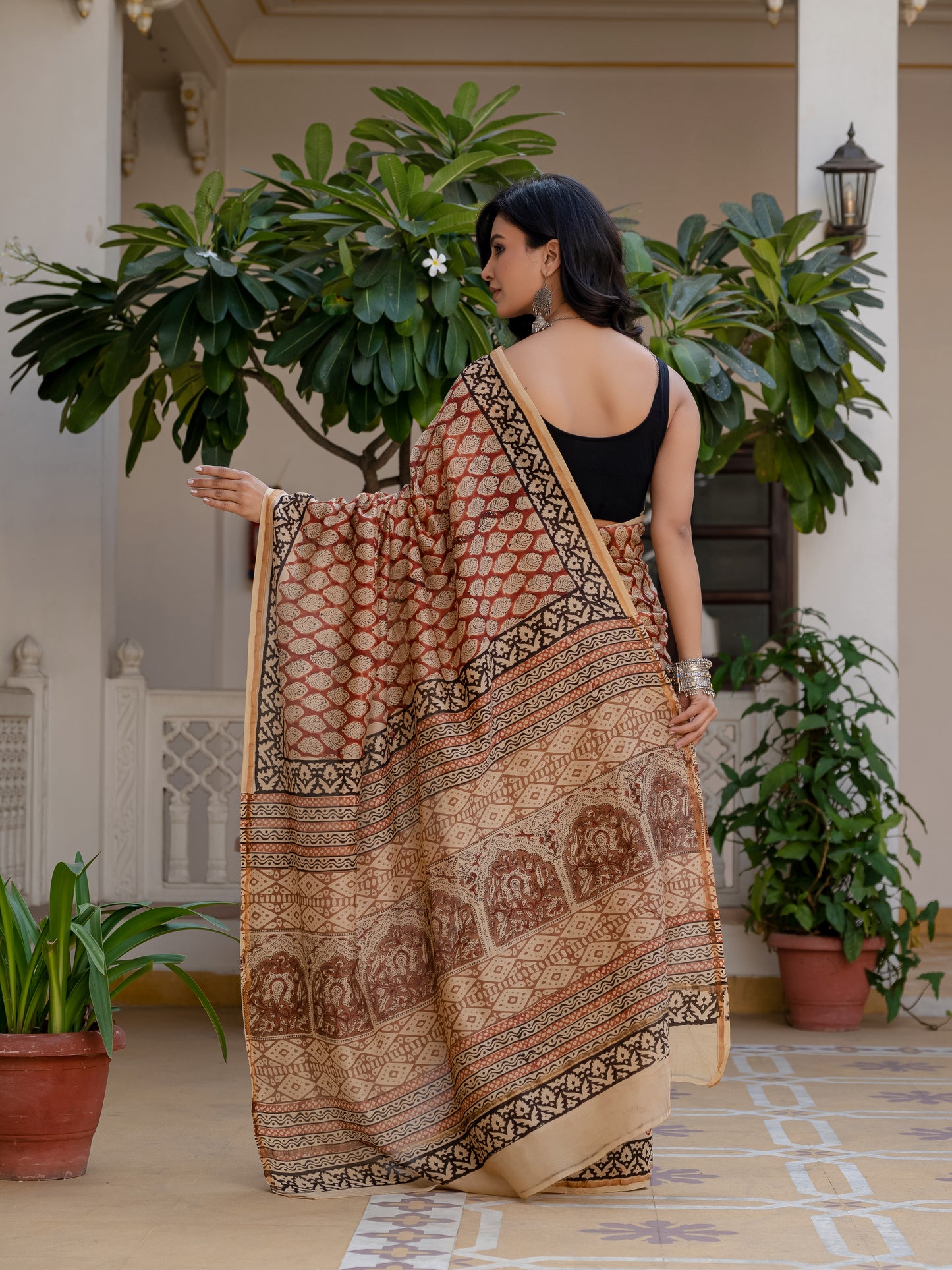 Bagru red bootie silk saree