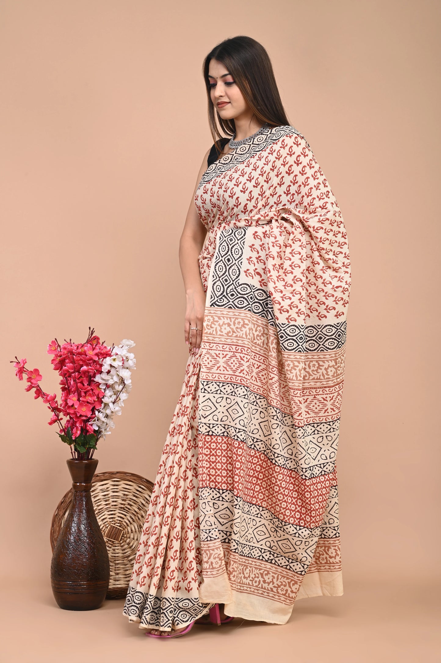 Hand Block Printed Mul Cotton Saree (Bagru Print)