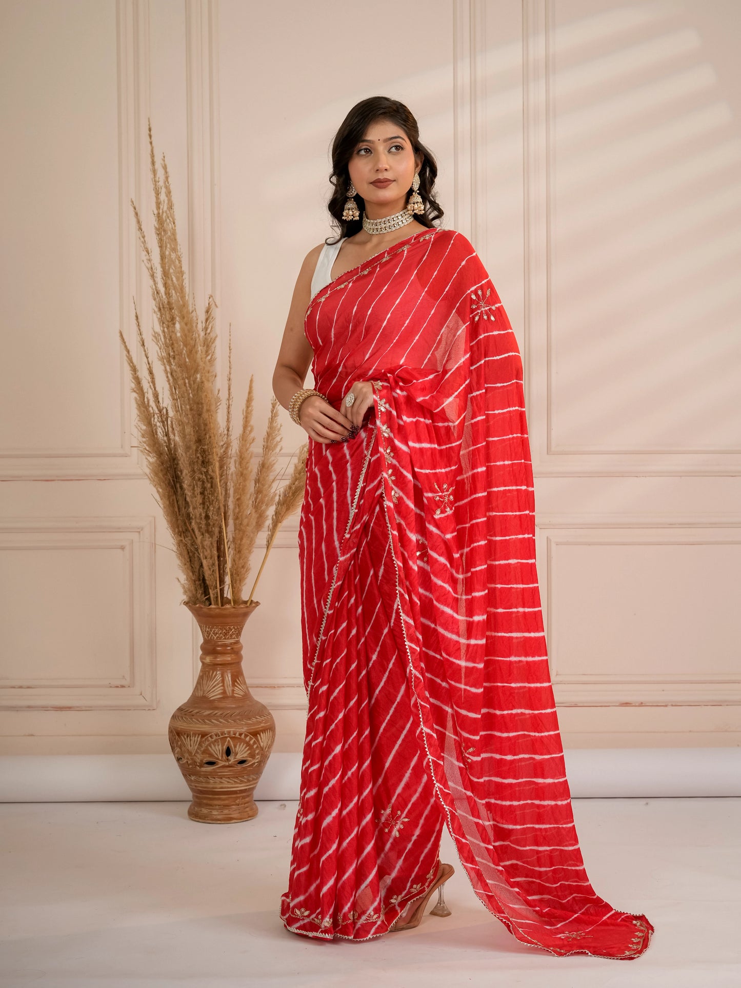 Red lehriya with hand work