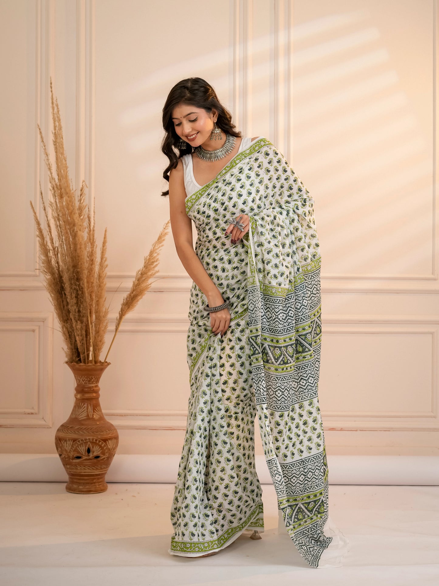 Green bootie pure mul saree