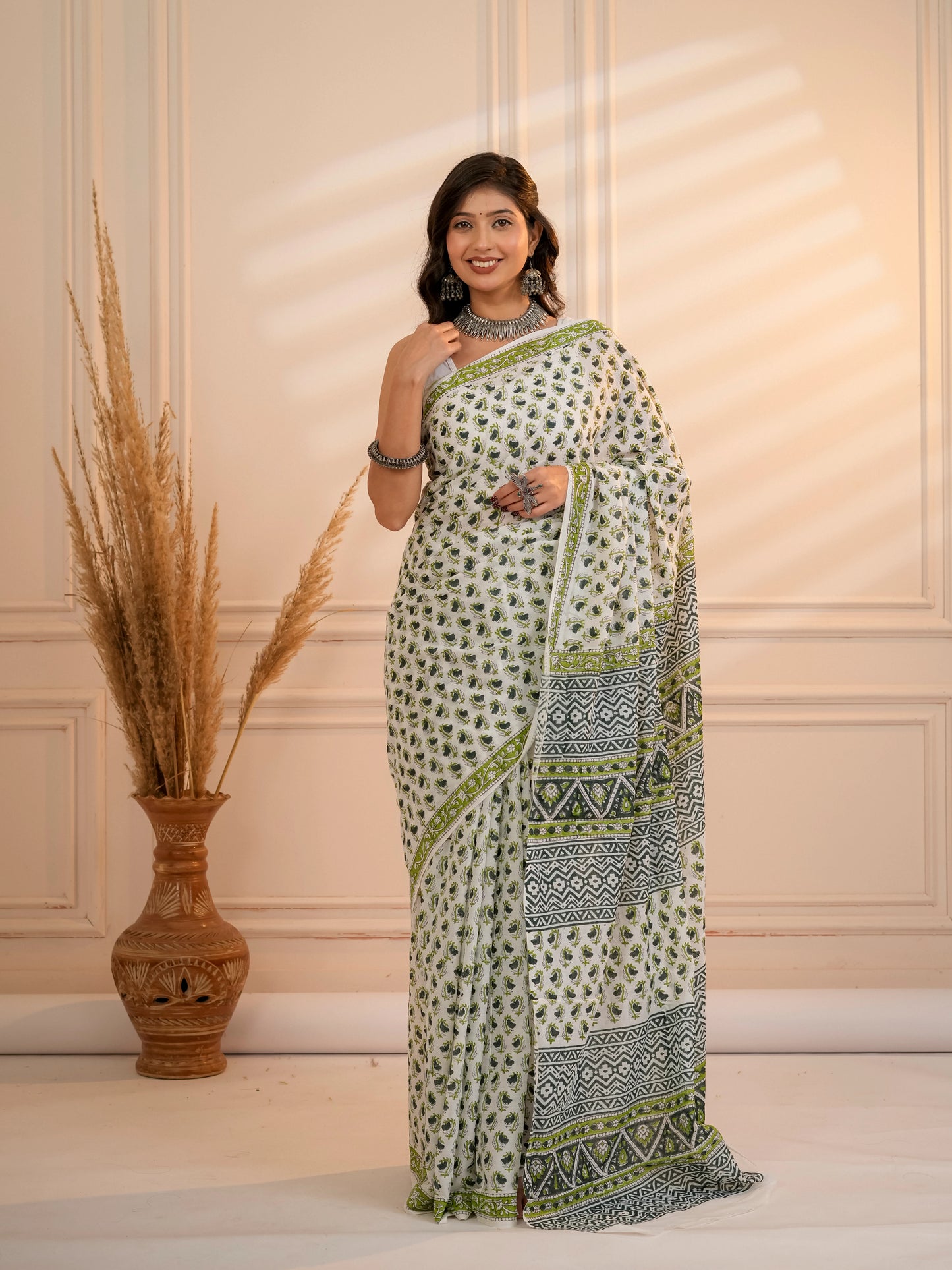 Green bootie pure mul saree