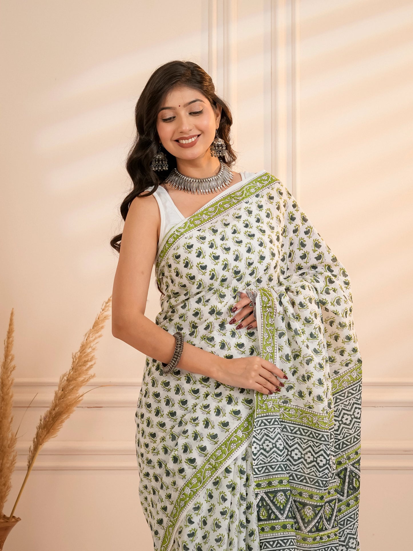 Green bootie pure mul saree