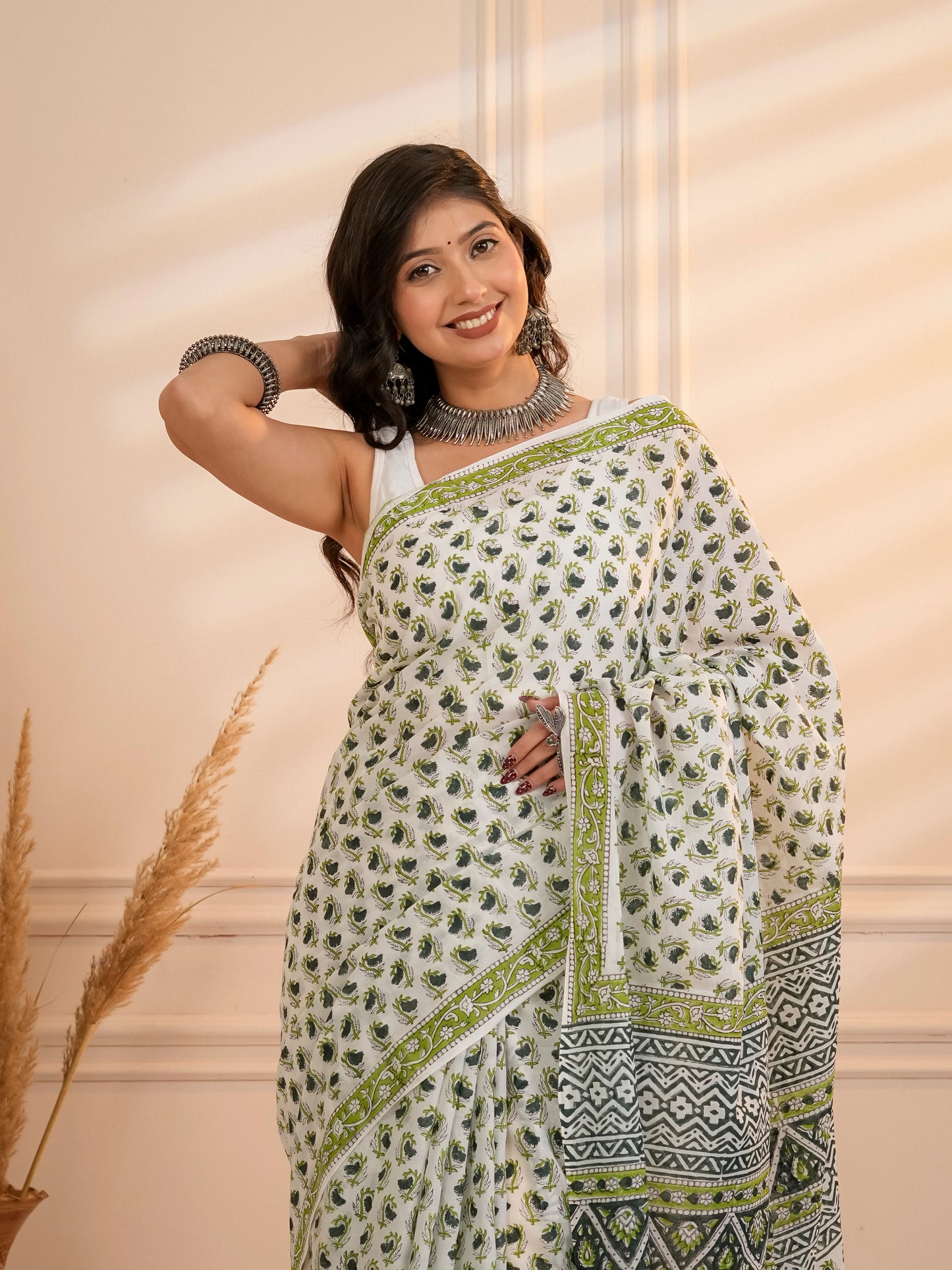 Green bootie pure mul saree