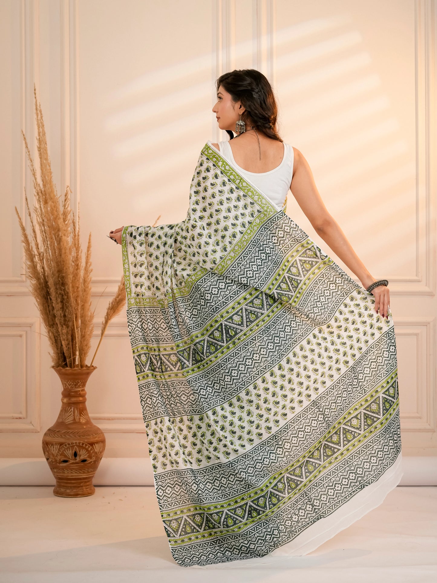 Green bootie pure mul saree