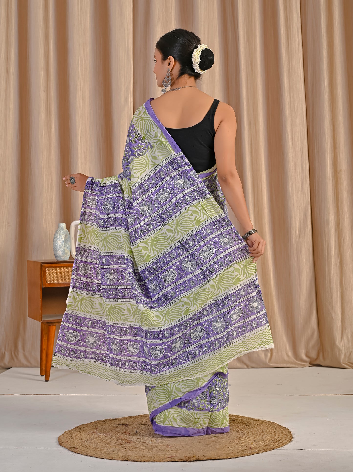 Lilac floral jaal