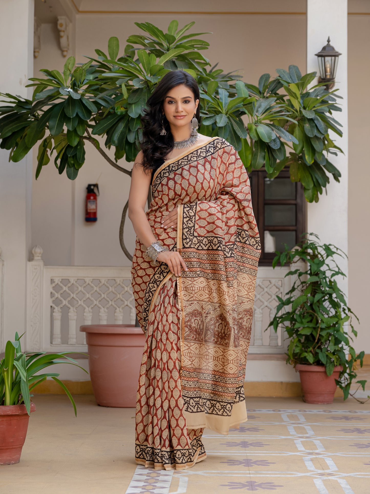 Bagru red bootie silk saree