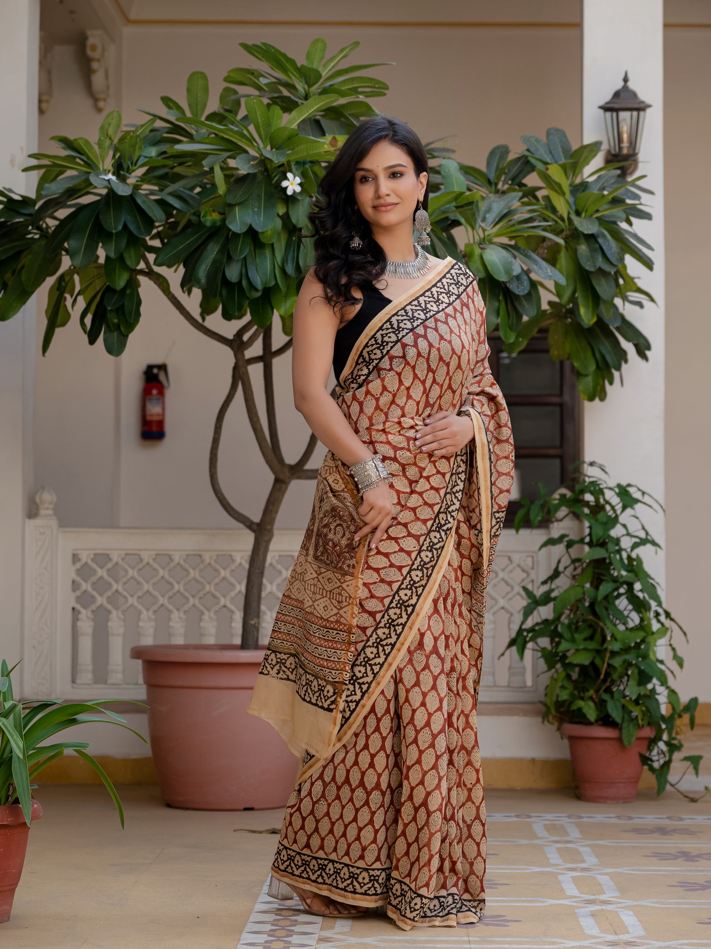 Bagru red bootie silk saree