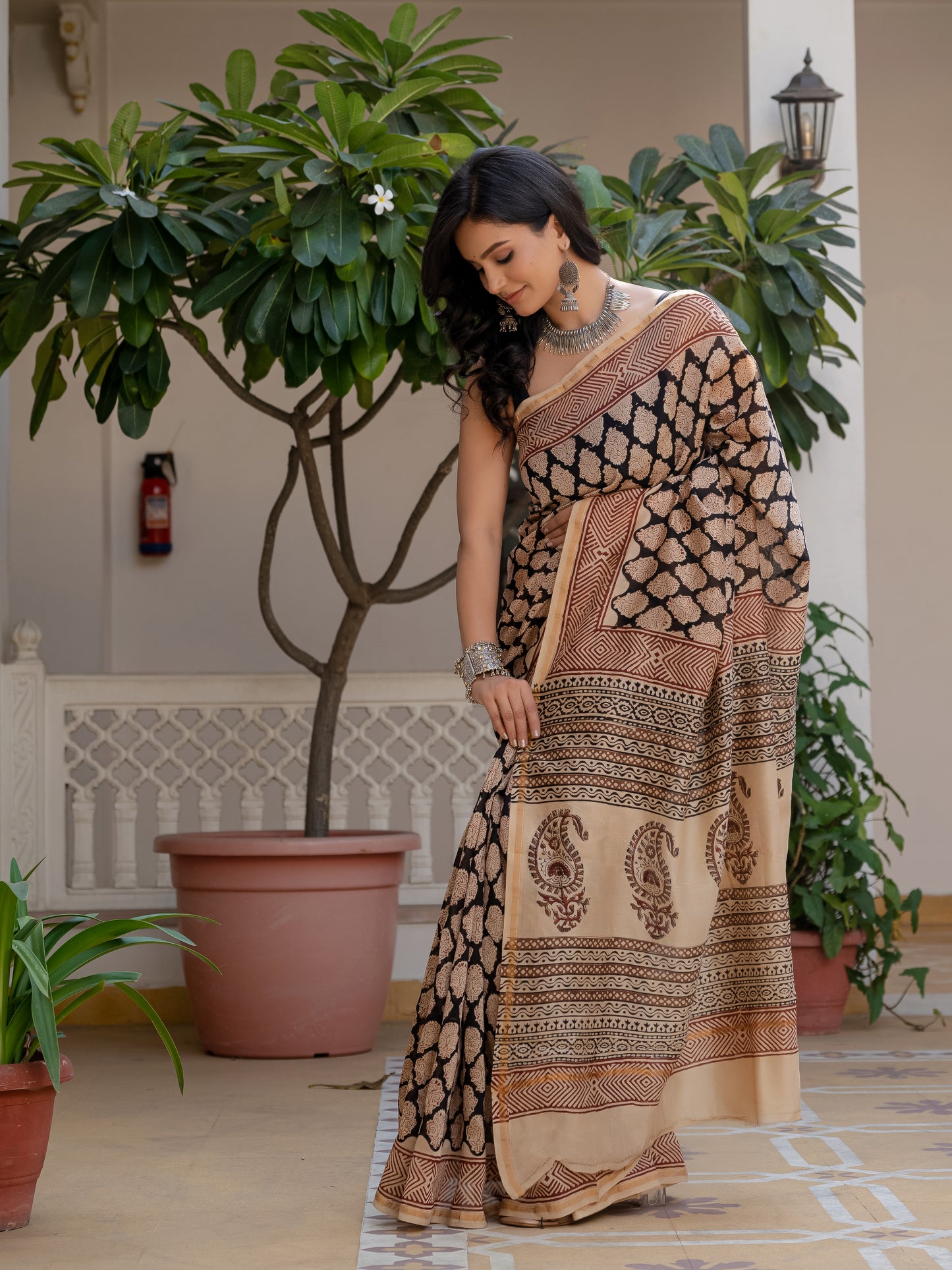 Bagru black boota silk saree